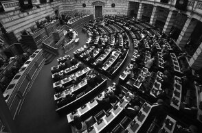 Ο «κβαντικός» αντισυστημισμός μάς χτυπά και πάλι την πόρτα