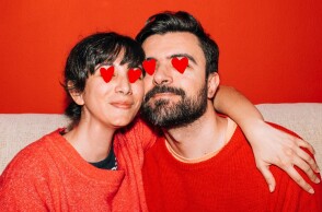 Κουτάλια αγάπης, όρκοι ζωής και λουλούδια - Παράξενες και ρομαντικές παραδόσεις του Αγίου Βαλεντίνου ανά τον κόσμο