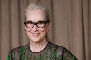 Η Μέριλ Στριπ θα υποδυθεί τη Τζόνι Μίτσελ στη νέα βιογραφική ταινία του Κάμερον Κρόου - Ένα πορτρέτο της σπουδαίας μουσικού μέσα από τη δική της ματιά