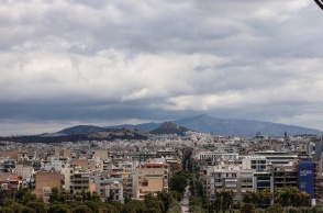 Συννεφιά πάνω από την Αθήνα