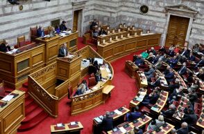 Η συζήτηση για την άρση της ασυλίας στην Ολομέλεια της Βουλής, στο βήμα ο Δημήτρης Κουτσούμπας