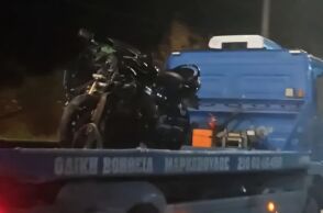 Η μοτοσυκλέτα που παρέσυρε τον πεζό στη Λεωφόρο Μαραθώνος