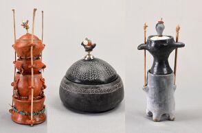 Κεραμικά κοσμήματα: η νέα έκθεση της Καρμέλας Ιατροπούλου στο Μουσείο Μπενάκη