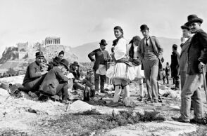 Τρία ντοκιμαντέρ της Μαρίας Ηλιού στο Μέγαρο Μουσικής Αθηνών αφηγούνται την ιστορία της Αθήνας 1821-1940 με σπάνιο αρχειακό υλικό - Προπώληση σε εξέλιξη.