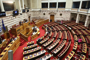 Συνταγματικές τομές σε καιρούς πολιτικής πόλωσης