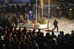 Και γιατί να μην πετούν μολότοφ στο ΑΠΘ;