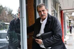 Η Επιτροπή Δεοντολογίας της Βουλής εισηγείται την άρση ασυλίας του Παύλου Πολάκη για ηθική αυτουργία και αθέμιτη επιρροή, μετά από προσφυγές του Σταμάτη Πουλή.