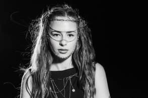 Billie Kark: Μόνο από τη μουσική, χωρίς social και παράλληλα πρότζεκτ, δύσκολα επιβιώνεις