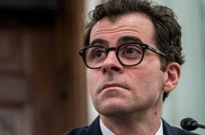 Ο επικεφαλής του Instagram, Άνταμ Μοσέρι, καταθέτει σε δίκη-σταθμό στις ΗΠΑ για τον εθισμό ανηλίκων στα social media και τις επιπτώσεις στην ψυχική τους υγεία.