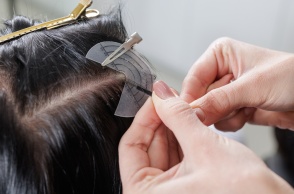 Extensions μαλλιών