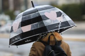 Ο καιρός σήμερα, 14 Φεβρουαρίου 2026: Άνοδος θερμοκρασίας, βροχές και καταιγίδες στα βορειοδυτικά, ισχυροί άνεμοι και μεταφορά αφρικανικής σκόνης.