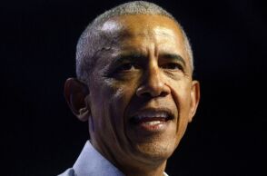 Πρώτη αντίδραση Ομπάμα μετά το βίντεο Τραμπ που τον παρουσίαζε ως πίθηκο: Ο πολιτικός λόγος στις ΗΠΑ έχει καταντήσει «παράσταση κλόουν»