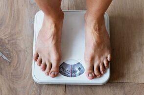 Νέα έρευνα δείχνει ότι η διαλειμματική νηστεία δεν είναι πιο αποτελεσματική από τις κλασικές δίαιτες για απώλεια βάρους - Περιορισμένα τα οφέλη