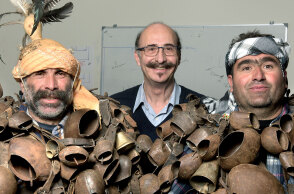 Λεσβιακές Απόκριες: Οι Κουδουνάτοι και τα παγανιστικά έθιμά τους