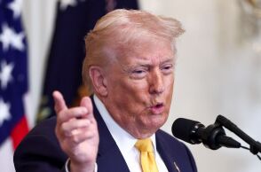 O Ντόναλντ Τραμπ λέει πως δίνει στον εαυτό του "10 ημέρες" προκειμένου να αποφασίσει εάν μια συμφωνία με το Ιράν είναι πιθανή