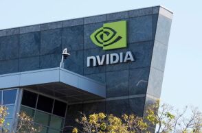 Η Nvidia σχεδιάζει επένδυση 30 δισ. στην OpenAI, καθώς ο νέος γύρος χρηματοδότησης αγγίζει τα 100 δισ. και η εταιρεία αναζητά κερδοφόρο μοντέλο.
