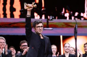 76ο Φεστιβάλ Βερολίνου: Η ταινία «Κίτρινα Γράμματα» απέσπασε τη Χρυσή Άρκτο στη Μπερλινάλε - Πολιτικά μηνύματα και αντιπαραθέσεις σφράγισαν τη διοργάνωση