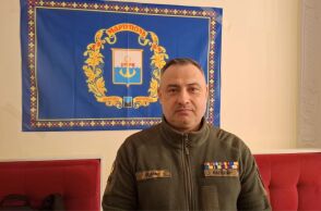 Ουκρανία: Ο καπελάνος που διέσωσε 8.000 ανθρώπους από τη Μαριούπολη