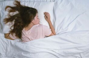 Οι γυναίκες χρειάζονται περισσότερο ύπνο από τους άνδρες: Μύθος ή αλήθεια;