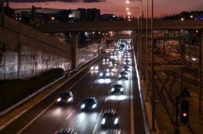 Κυκλοφοριακές ρυθμίσεις στην Αττική Οδό από αύριο έως τα τέλη Απριλίου