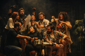 «Ο ημιυπαίθριος», Θέατρο Coronet