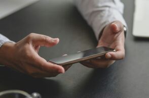 Νομοσχέδιο κατά του παράνομου τζόγου: Ο Κυριάκος Πιερρακάκης παρουσίασε αυστηρό πλαίσιο με πρόστιμα έως 800.000€, μπλόκο σε sites και ελέγχους σε influencers.