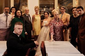 Δείτε τις πρώτες φωτογραφίες από το «Τζένη Τζένη» σε σκηνοθεσία Νίκου Καραθάνου - Πρεμιέρα 23 Απριλίου στο Δημοτικό Θέατρο Πειραιά με έναν λαμπερό θίασο.