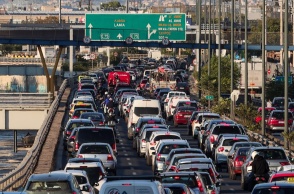 Αυτοκίνητα κολλημένα στην κίνηση στον Κηφισό