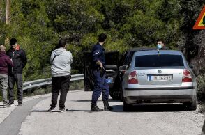 Λουτράκι: Προσήχθησαν η μητέρα και 2 φίλοι του 17χρονου φερόμενου δράστη για την αιματηρή συμπλοκή 