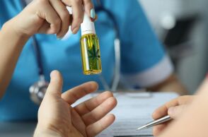 Μελέτη σε 35.000 άτομα συνδέει την κάνναβη με διπλασιασμό των κρίσεων άγχους και αύξηση 44% στις αυτοκτονικές τάσεις των εφήβων την τελευταία δεκαετία.