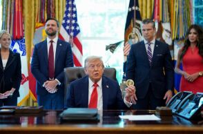 Το υπουργείο Δικαιοσύνης των ΗΠΑ αποσύρει προσφυγές κατά δικηγορικών εταιρειών που αμφισβήτησαν εκτελεστικά διατάγματα της κυβέρνησης του Ντόναλντ Τραμπ.