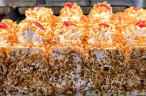 Ζαχαροπλαστείο Πανόραμα, Κυψέλη