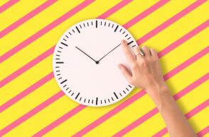 Αλλαγή ώρας 2026: Σε πόσες Κυριακές γυρίζουμε τα ρολόγια μία ώρα μπροστά