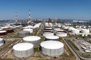 Έκτακτες διαβουλεύσεις G7 για αποδέσμευση αποθεμάτων πετρελαίου καθώς η τιμή του αργού εκτοξεύεται πάνω από τα 100 δολάρια λόγω του πολέμου με το Ιράν.