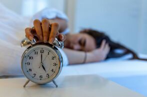 Πώς ξυπνούσαν οι άνθρωποι το πρωί πριν από τα ξυπνητήρια