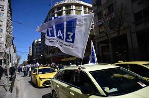 Απεργία ταξί στο Σύνταγμα