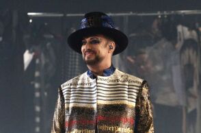 Boy George: Έχω γράψει περίπου 5 άλμπουμ ήδη με AI - Μπορώ να του πω «αυτό είναι χάλια»
