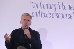 Σκέρτσος στο Athens Alitheia Forum: Πώς εκμεταλλεύονται τη λειτουργία του ανθρώπινου εγκεφάλου οι λαϊκιστές πολιτικοί 