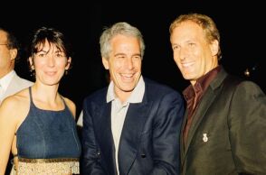 Πώς ο Έπσταϊν χρησιμοποιούσε πρακτορεία μοντέλων για να στρατολογεί νεαρά κορίτσια 