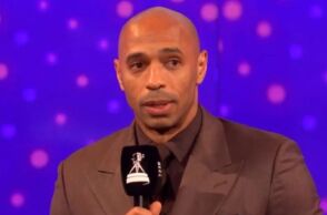 Ο Τιερί Ανρί έγινε viral για την εξαιρετική φυσική του κατάσταση στα 48 του - Ο Γάλλος θρύλος δείχνει πως παραμένει σε κορυφαίο επίπεδο.