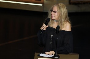 Η συγκινητική αφιέρωση της Μπάρμπρα Στρέιζαντ στον Ρόμπερτ Ρέντφορντ στα Όσκαρ - «Μου λείπει τώρα περισσότερο από ποτέ», είπε μεταξύ άλλων