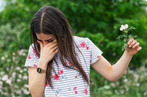 Αλλεργίες την άνοιξη: Η θεραπεία που «εκπαιδεύει» το ανοσοποιητικό σύστημα να αντιδρά λιγότερο