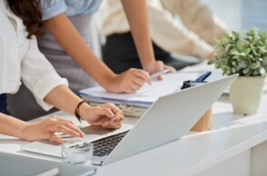 Εργαζόμενοι στο γραφείο