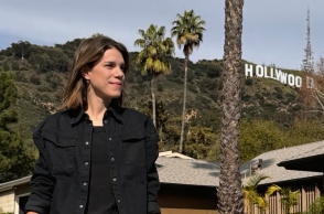 Η Monika από το Λος Άντζελες μοιράζεται τη ζωή, τη μουσική έμπνευση και τις καθημερινές διαδρομές πίσω από το νέο της τραγούδι, «LA Like a Song»