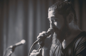 Πανικοβάλ | Συζητώντας με τον τραγουδοποιό Χρατς Αλτουνιάν