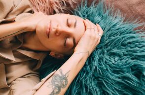 Σπάνια αντίδραση σε τατουάζ συνδέεται με απώλεια όρασης, με τα περιστατικά να έχουν διπλασιαστεί παγκοσμίως από το 2010, σύμφωνα με νέα έρευνα