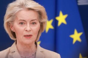 Ούρσουλα φον ντερ Λάιεν: Διαβεβαιώνει ότι η ΕΕ θα βρει τρόπο να εκταμιεύσει τα 90 δισ. ευρώ προς την Ουκρανία, παρά την επίμονη αντίσταση Όρμπαν 