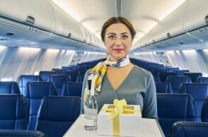 Η κατανάλωση αλκοόλ εν πτήσει προκαλεί ταχύτερη μέθη και έντονη κόπωση - Μάθετε πώς η ξηρή ατμόσφαιρα και το ύψος επηρεάζουν τον οργανισμό σας.