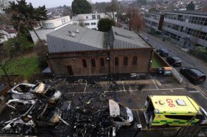 Λονδίνο: Εμπρηστική επίθεση σε ασθενοφόρα της Hatzola στο Γκόλντερς Γκριν προκαλεί φόβο στην εβραϊκή κοινότητα - Η αστυνομία ερευνά αντισημιτικό κίνητρο.