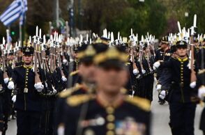 Με δύο πρόσωπα ο καιρός την 25η Μαρτίου - Πού θα βρέχει, πού θα έχει ήλιο